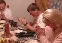 Mom Says “Let Us Pray” Before Dinner. Family Dog Doesn’t Want To Be Left Out, Joins Them In Hilarious Footage